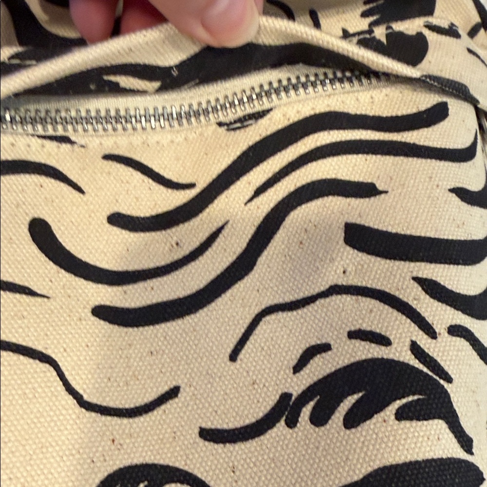 Baggu Canvas Drawstring Backpack - image 4